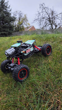 OFF ROAD BEAST – Samochód RC z Efektem Dymu i Oświetleniem LED