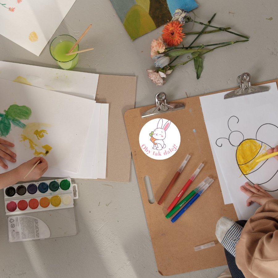 Naklejki PLAYIO na zeszycie szkolnym - zastosowanie w praktyce